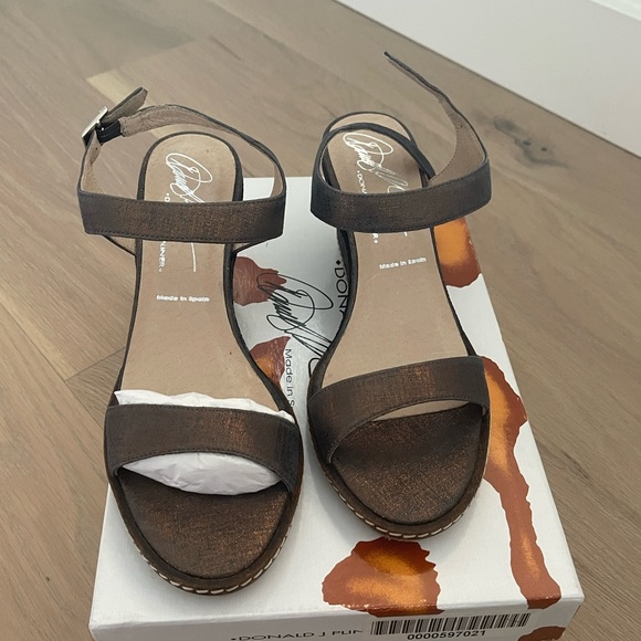 donald j pliner shoes prima wedge sandals BNWT *FINAL SALE* - Picture 2 of 4